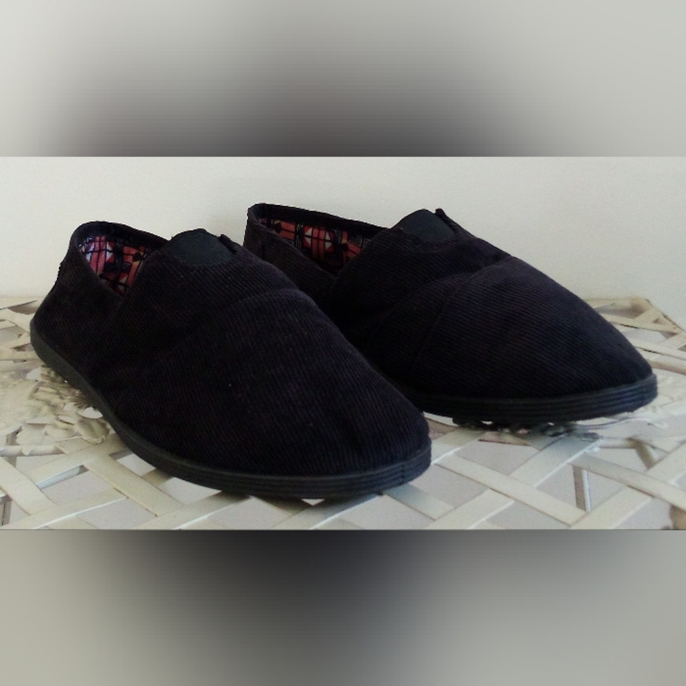 Women's White Line Slip-on Shoes